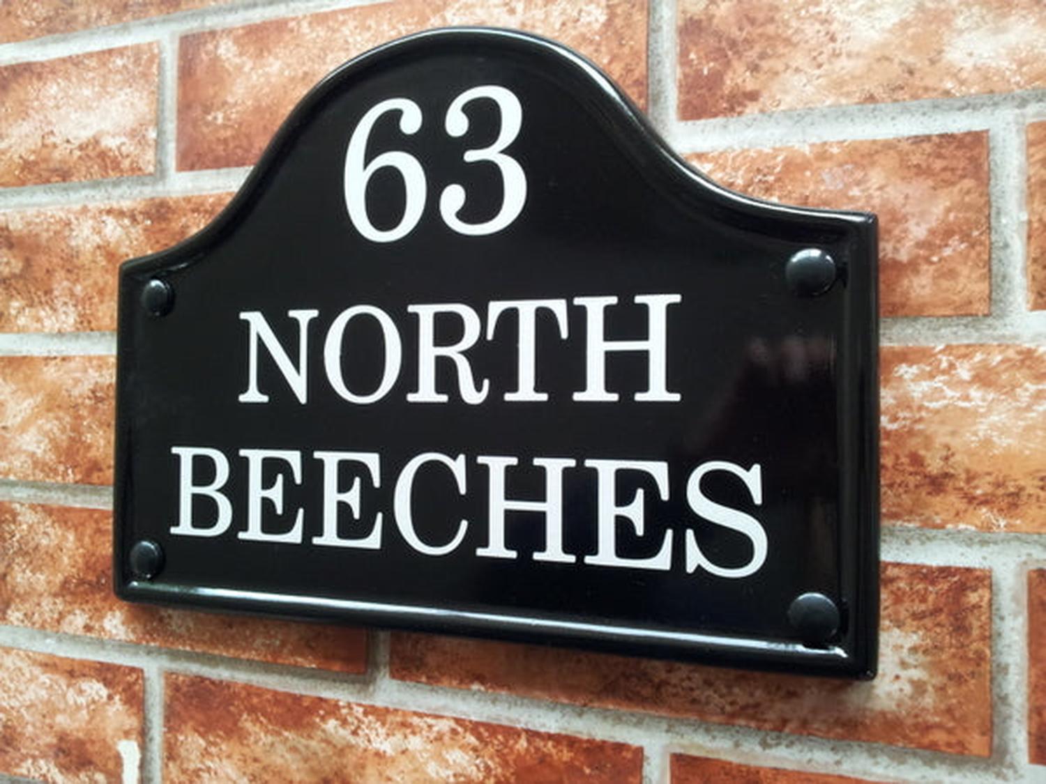 Medium bridge top house sign 290mm x 220mm - personalised mews style cast iron plaque UK