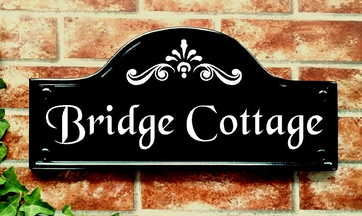 Large bridge top house sign 390mm x 185mm - personalised mews style cast iron plaque UK
